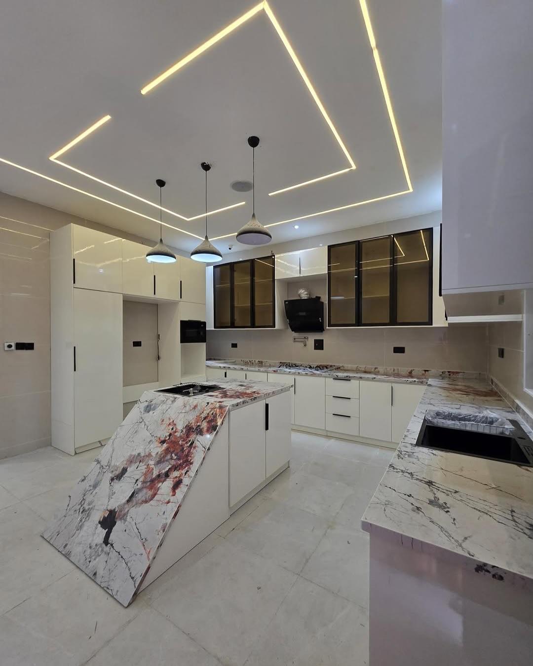 5 Bedroom Fully-Detached Duplex, Ikota Villa Estate, Lekki — photo 3