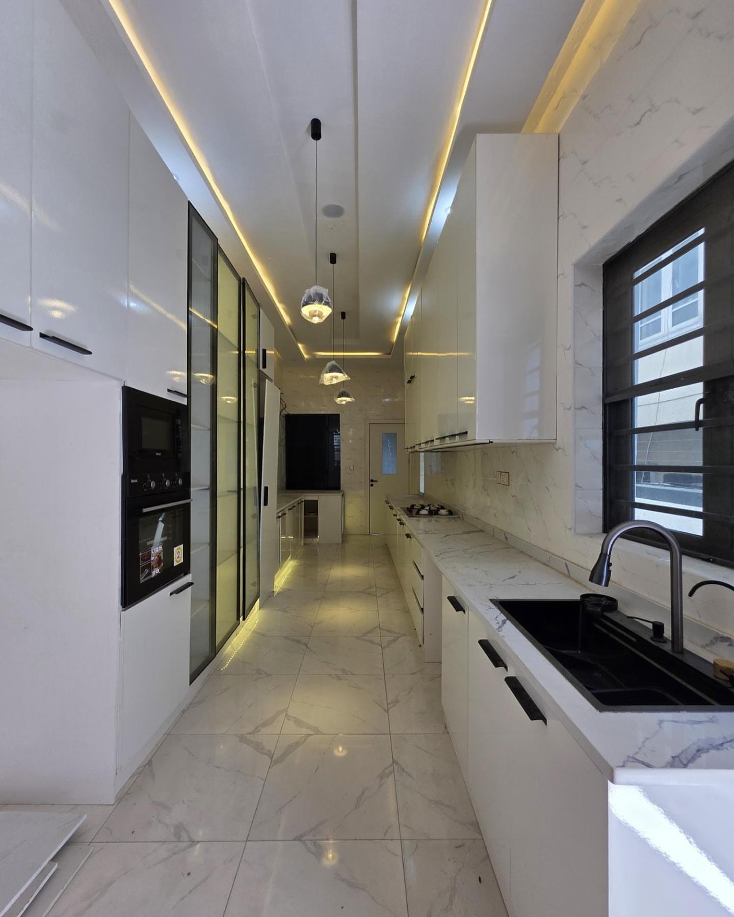 5 Bedroom Fully-Detached Duplex, Ikota Villa Estate, Lekki — photo 4